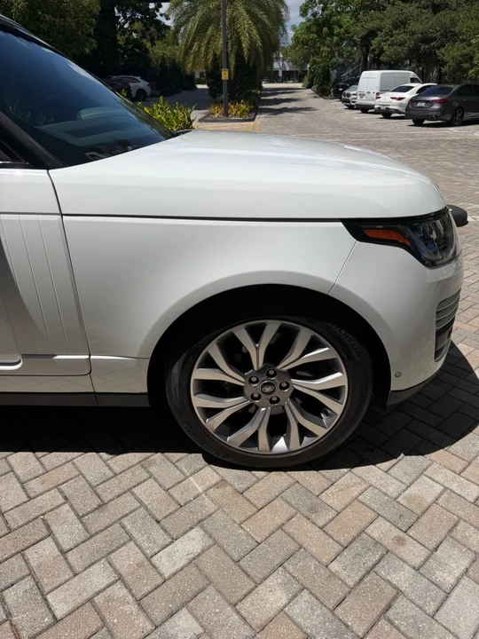 2019 Land Rover Range Rover L405 - Image 7 of 31