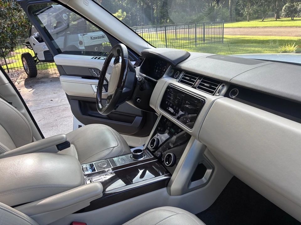 2019 Land Rover Range Rover L405 - Image 8 of 21