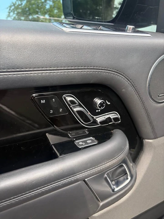 2019 Land Rover Range Rover L405 - Image 10 of 19