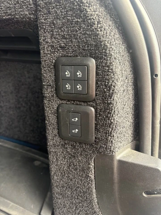 2019 Land Rover Range Rover L405 - Image 19 of 19