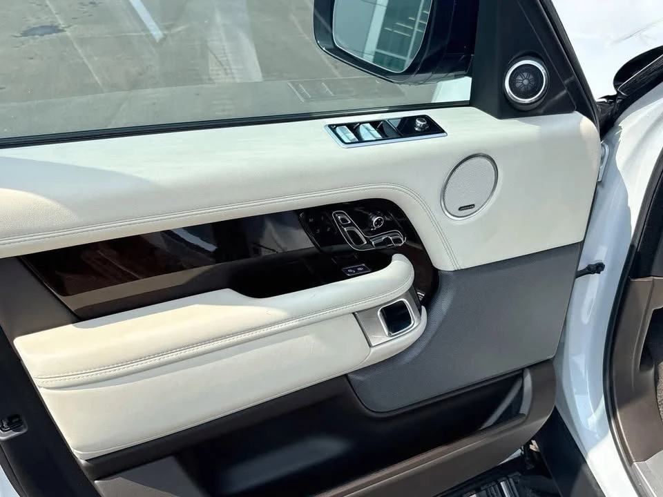 2019 Land Rover Range Rover L405 - Image 18 of 20