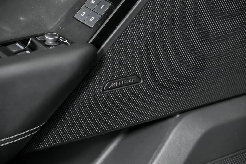 2019 Land Rover Range Rover L405 - Image 18 of 21