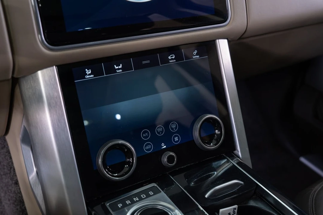 2019 Land Rover Range Rover L405 - Image 10 of 11