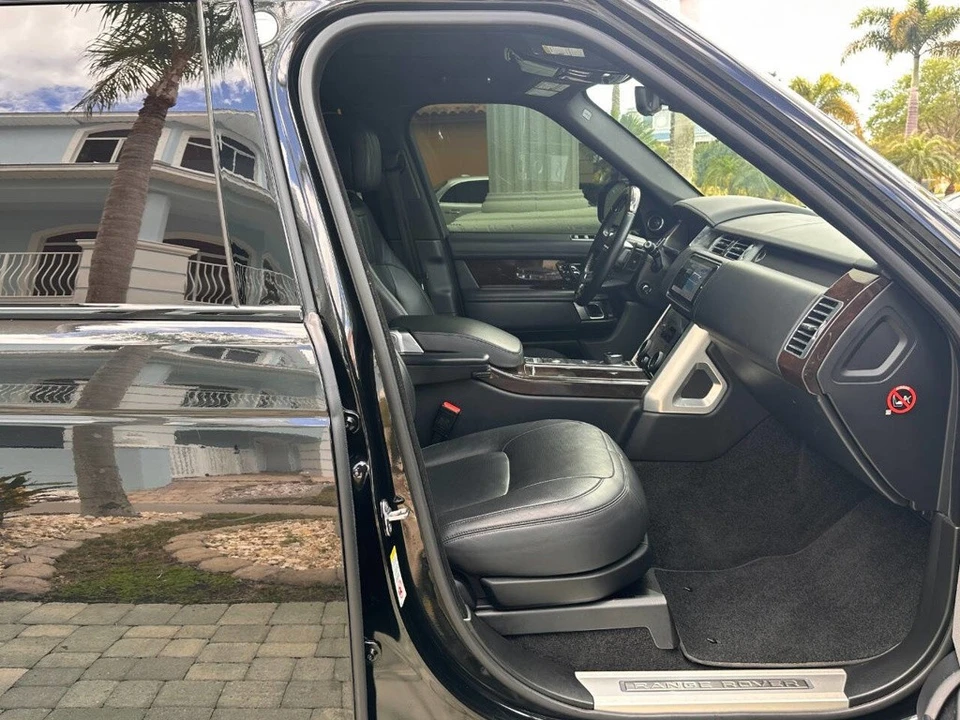 2019 Land Rover - Image 23 of 24