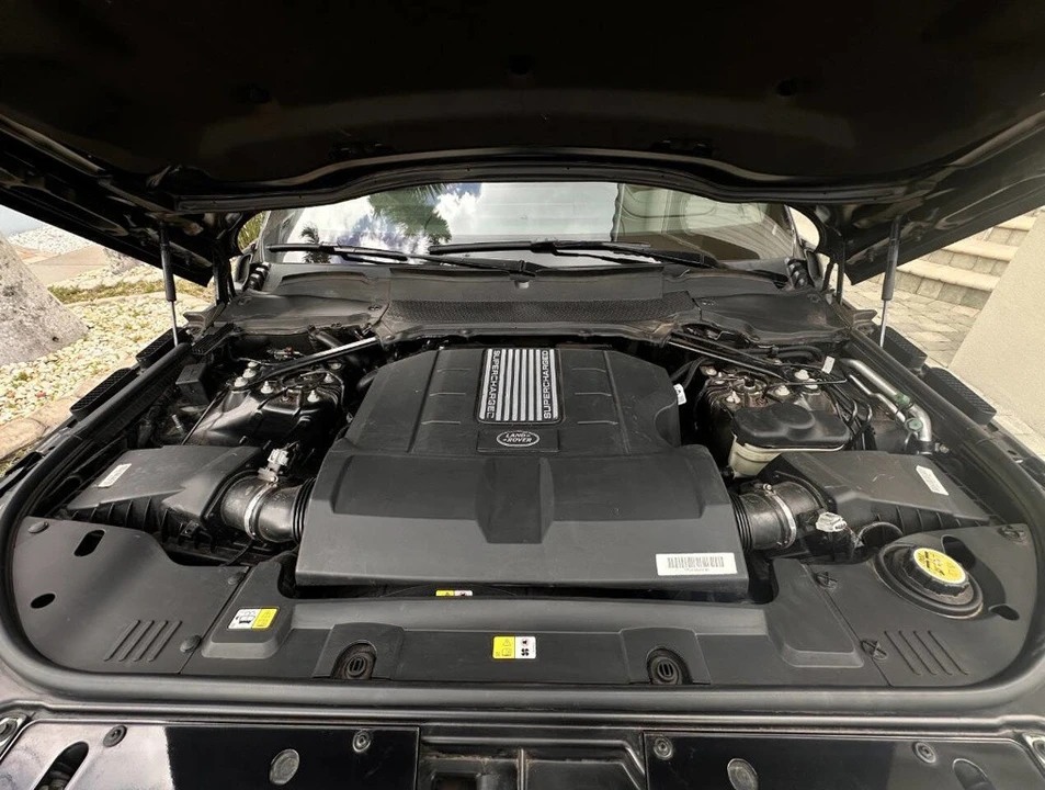 2019 Land Rover - Image 9 of 24