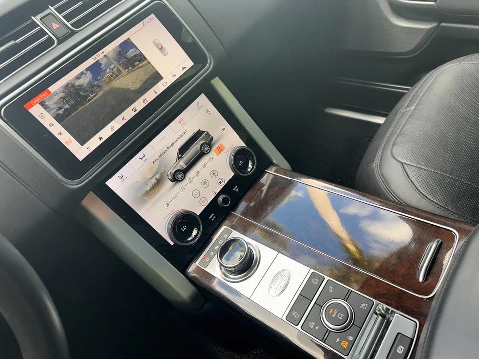 2019 Land Rover - Image 16 of 24