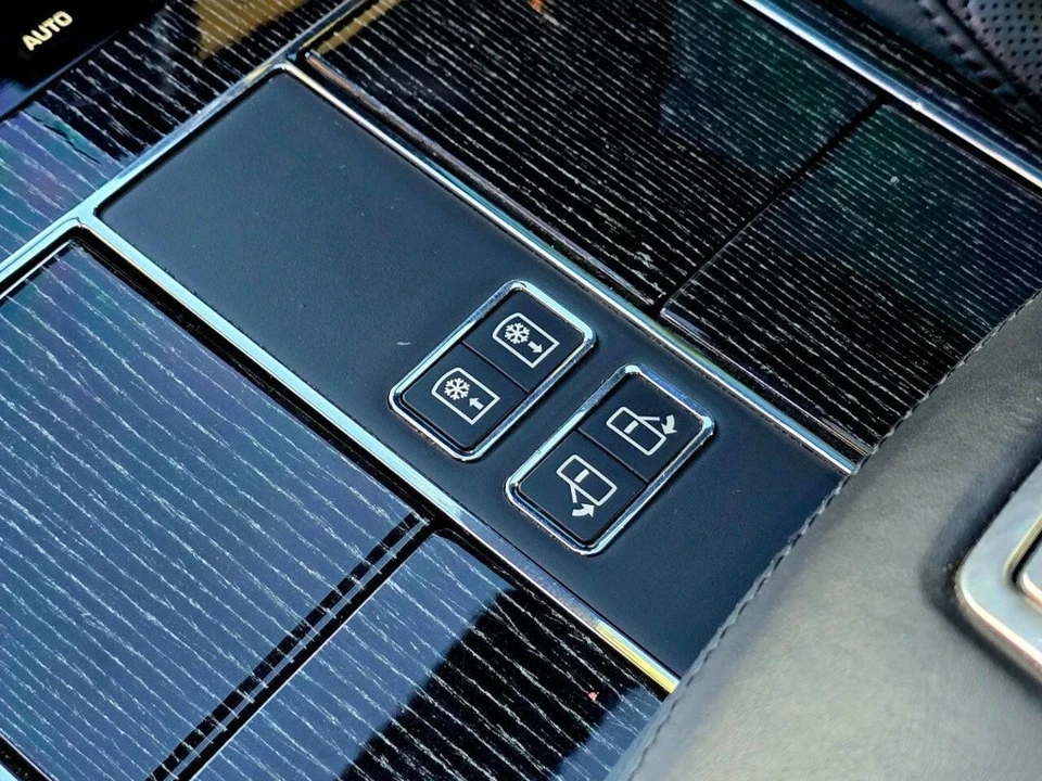 2019 Land Rover Range Rover L405 - Image 4 of 21
