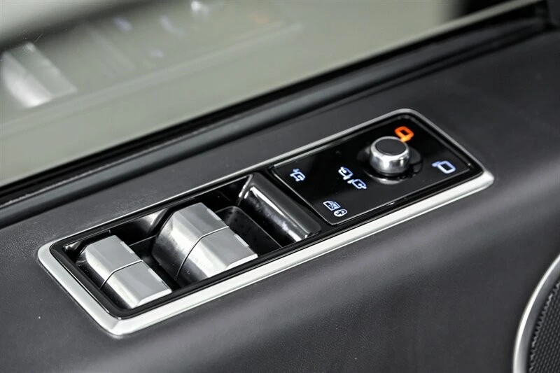 2019 Land Rover Range Rover L405 - Image 16 of 31