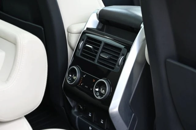 2019 Land Rover Range Rover Sport L494 - Image 21 of 24