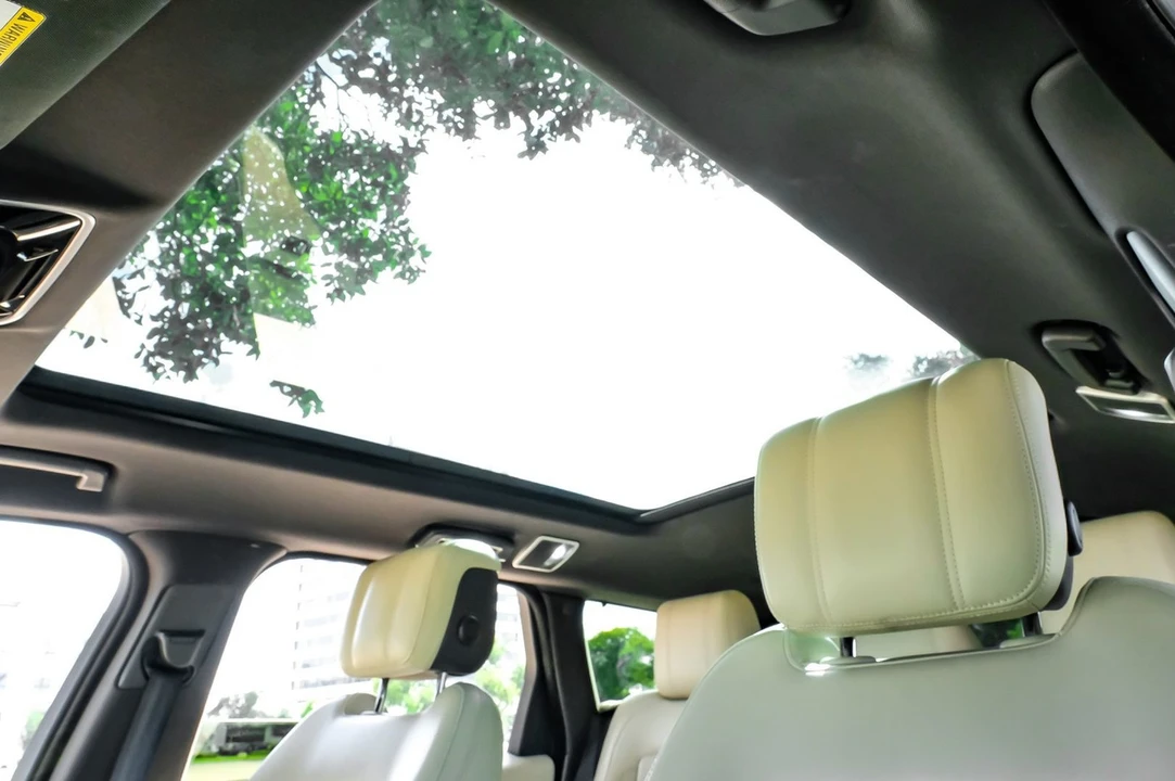 2019 Land Rover Range Rover Sport L494 - Image 6 of 31