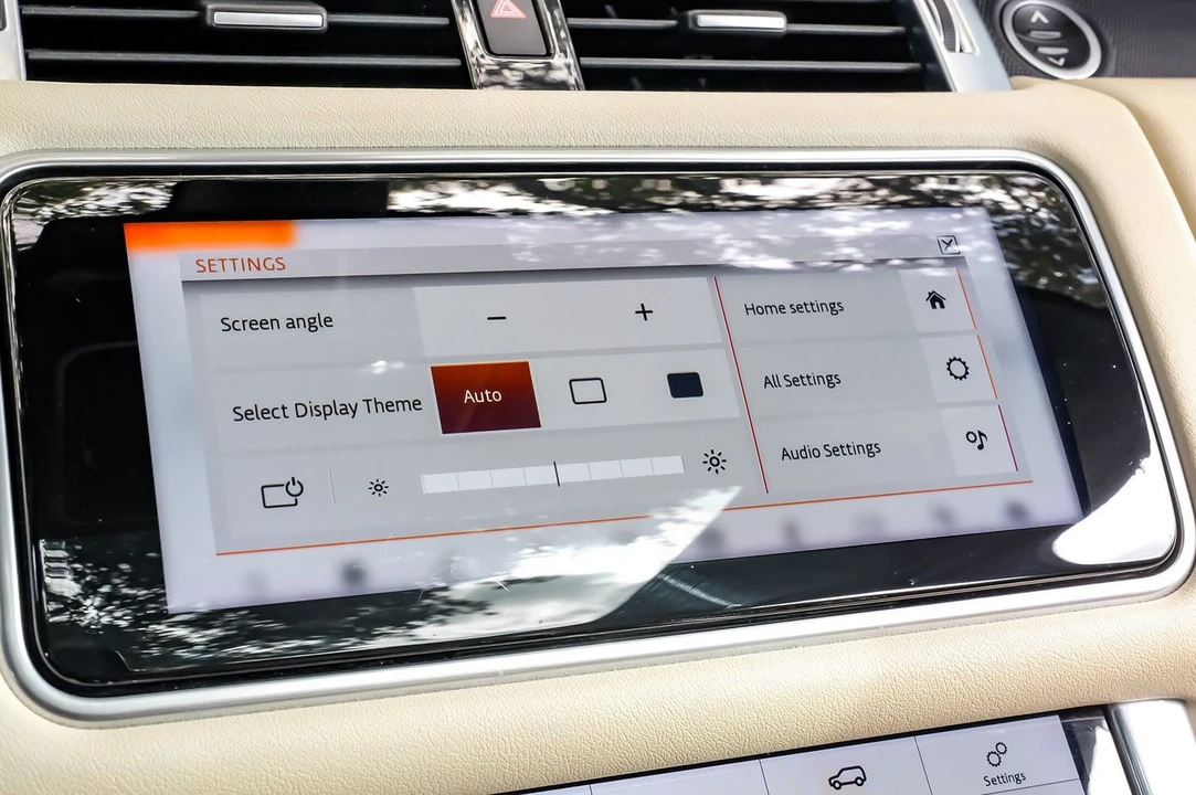 2019 Land Rover Range Rover Sport L494 - Image 28 of 31