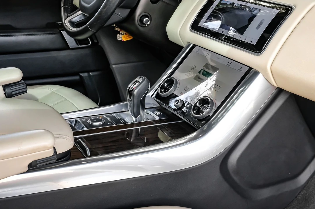 2019 Land Rover Range Rover Sport L494 - Image 22 of 31