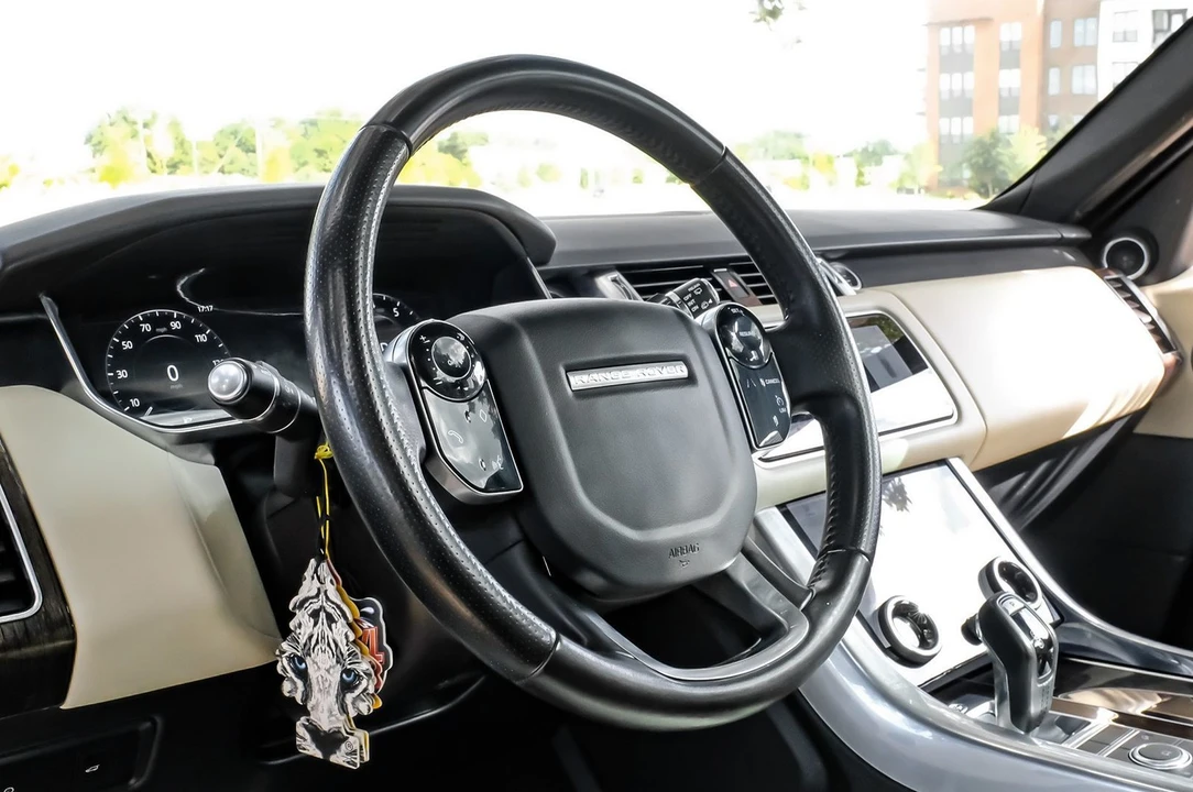 2019 Land Rover Range Rover Sport L494 - Image 14 of 31