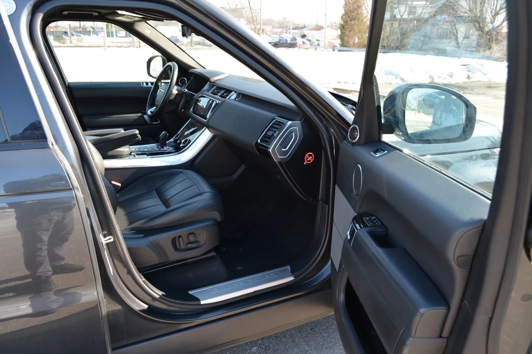 2019 Land Rover - Image 19 of 28