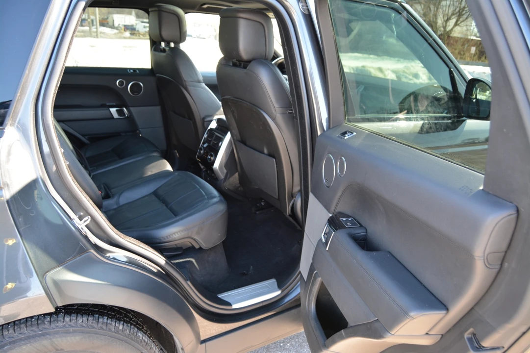 2019 Land Rover - Image 18 of 28