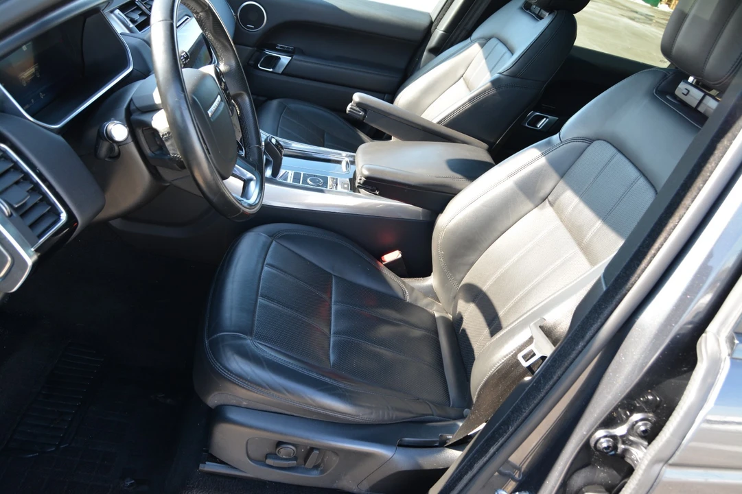 2019 Land Rover - Image 14 of 28