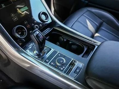 2019 Land Rover - Image 20 of 24