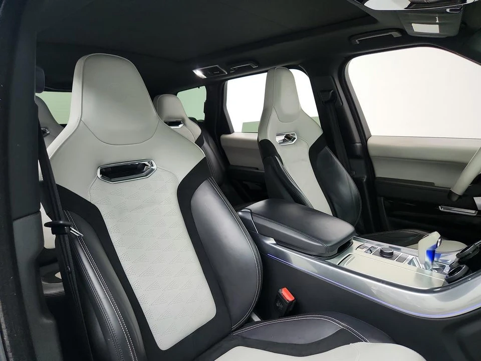 2019 Land Rover - Image 27 of 31