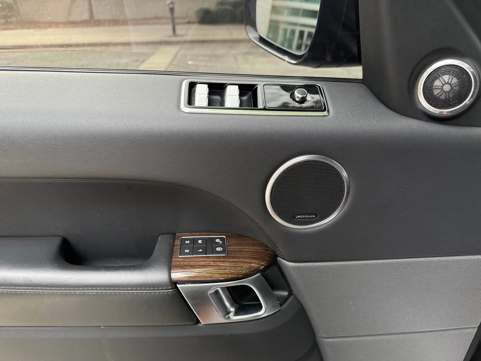 2019 Land Rover Range Rover L405 - Image 8 of 17