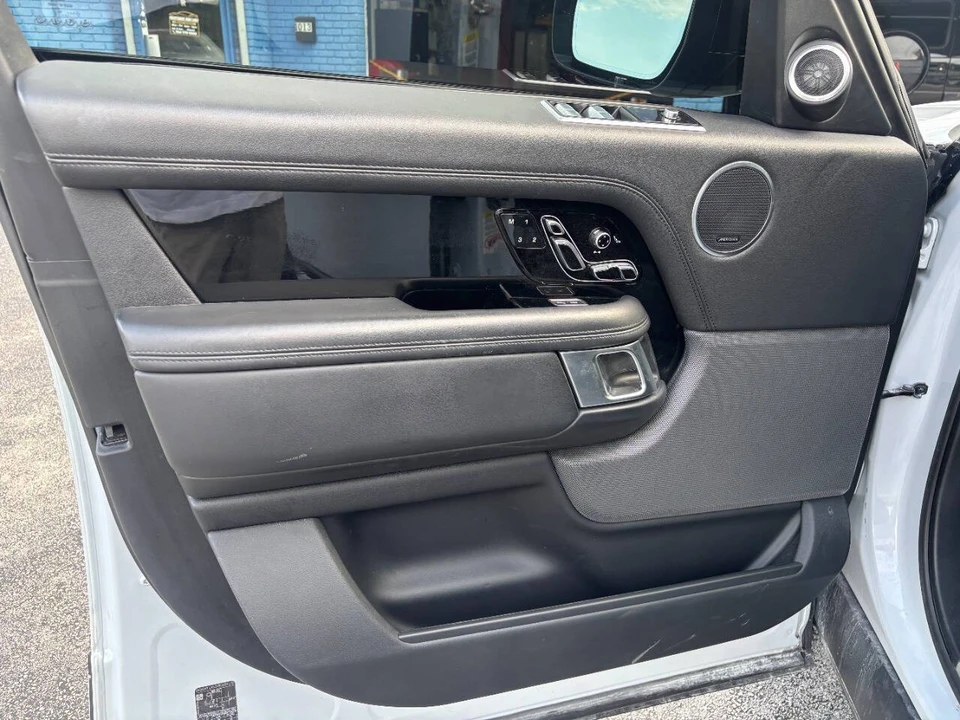 2019 Land Rover Range Rover L405 - Image 5 of 17