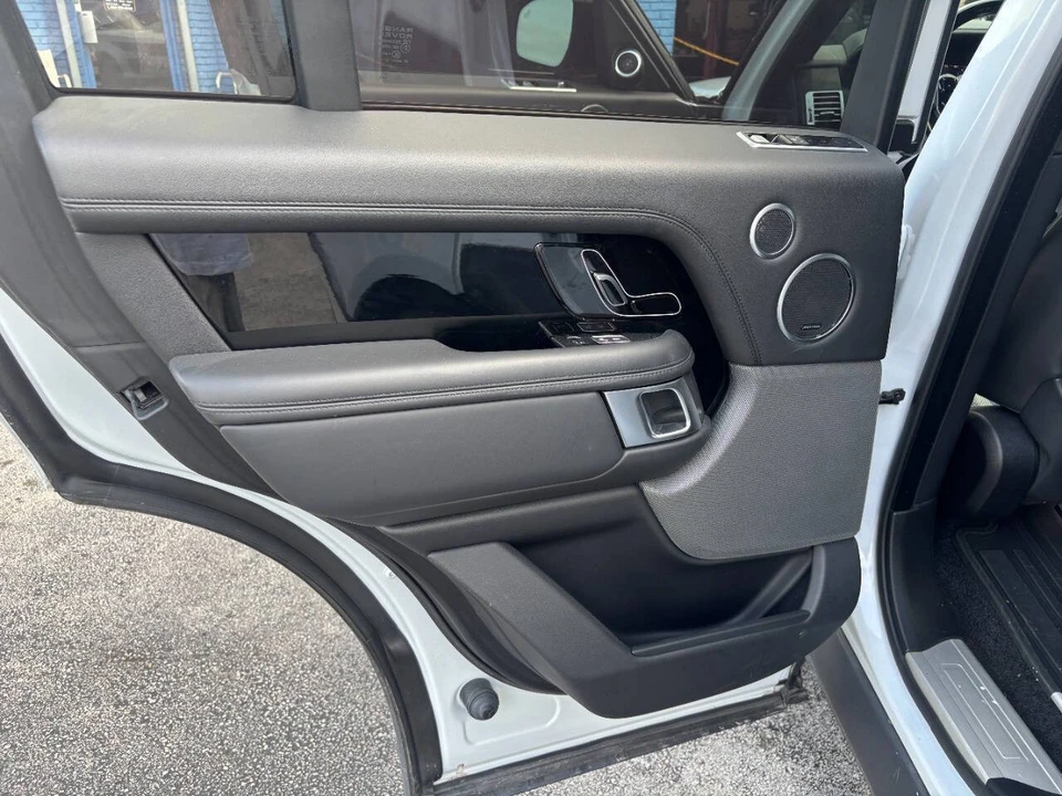 2019 Land Rover Range Rover L405 - Image 9 of 17