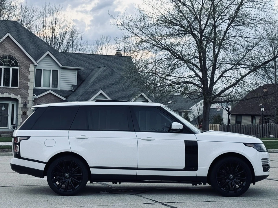 2019 Land Rover Range Rover L405 - Image 13 of 31