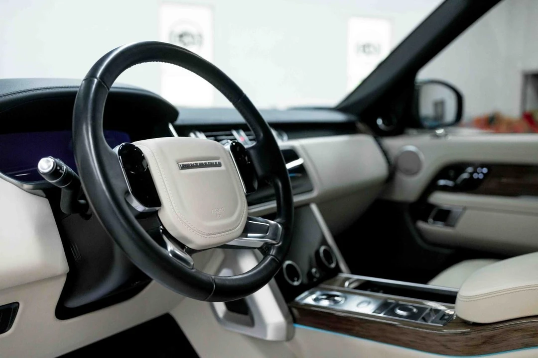 2019 Land Rover Range Rover L405 - Image 2 of 31