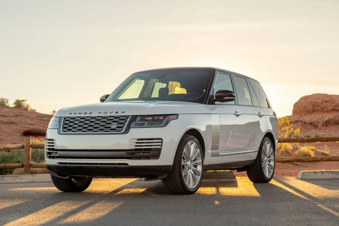 2019 Land Rover Range Rover L405 - Image 2 of 21