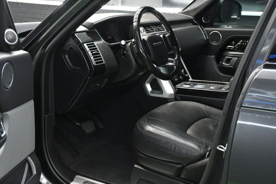 2019 Land Rover Range Rover L405 - Image 19 of 21