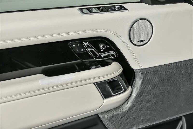 2019 Land Rover Range Rover L405 - Image 17 of 21