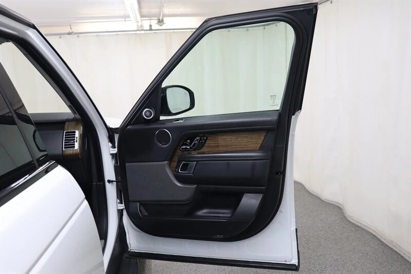 2019 Land Rover Range Rover L405 - Image 23 of 30