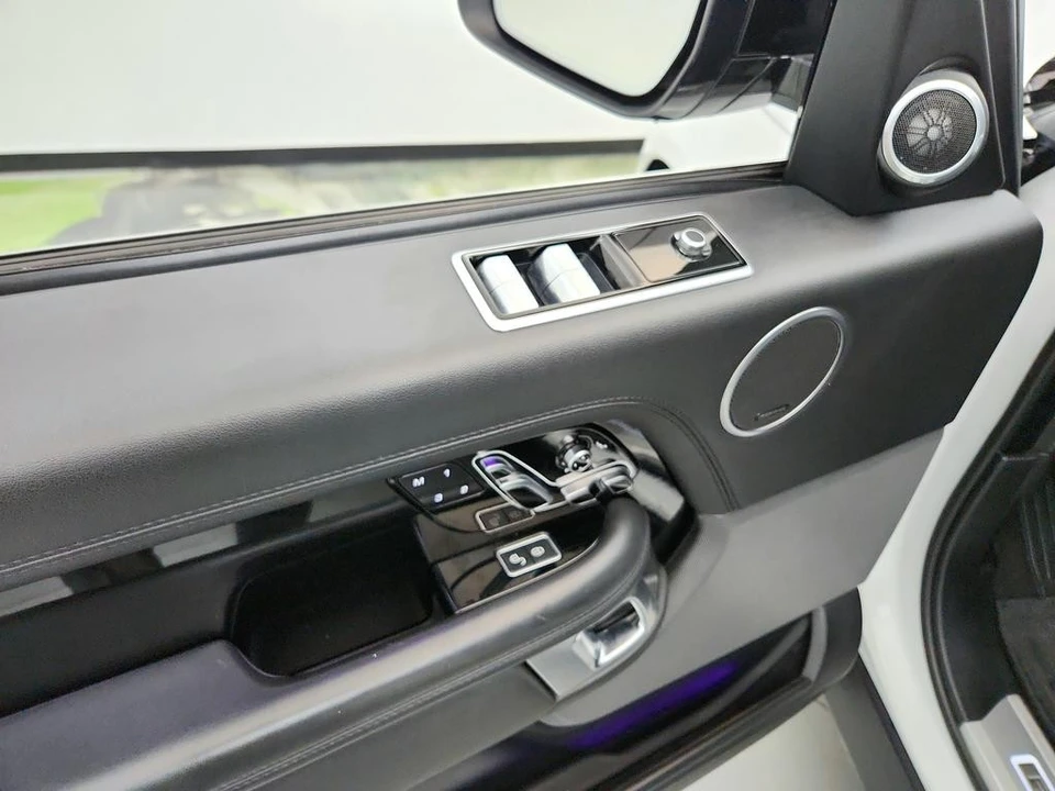 2019 Land Rover Range Rover L405 - Image 23 of 31