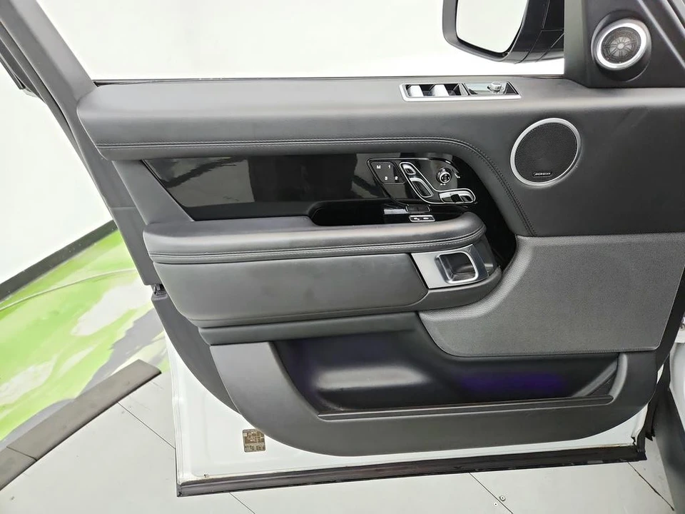 2019 Land Rover Range Rover L405 - Image 24 of 31