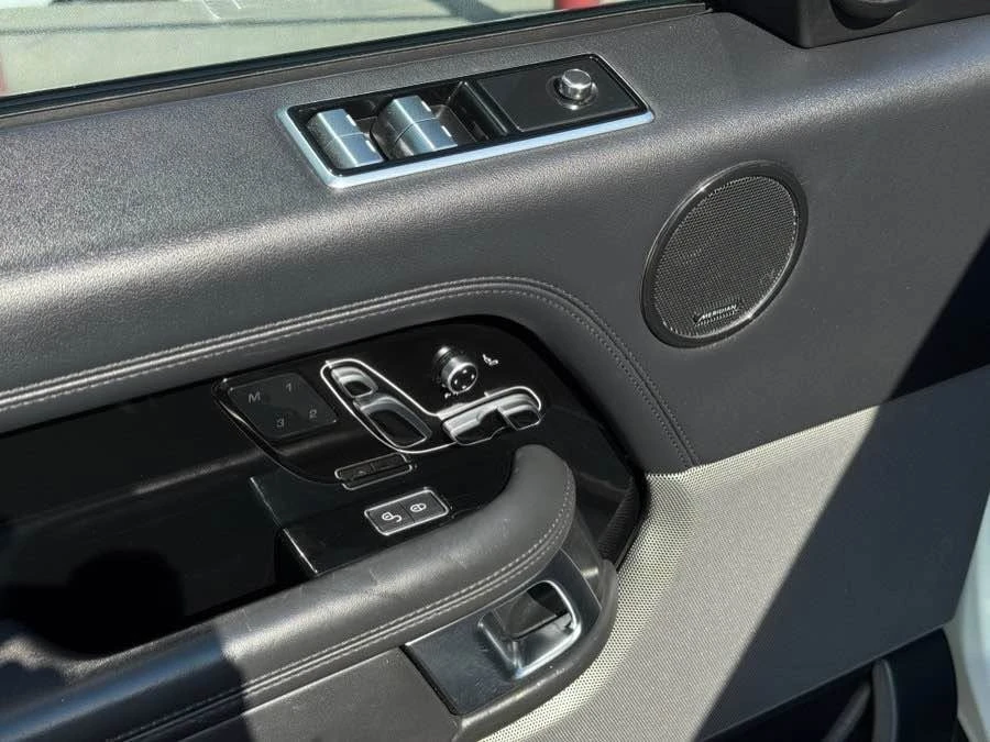 2019 Land Rover Range Rover L405 - Image 9 of 17