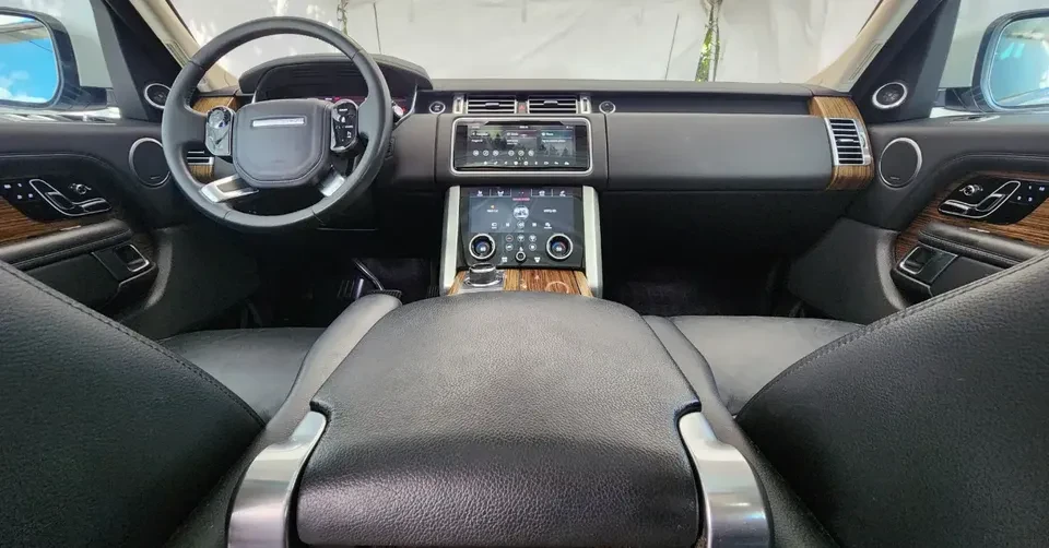 2019 Land Rover Range Rover L405 - Image 17 of 20