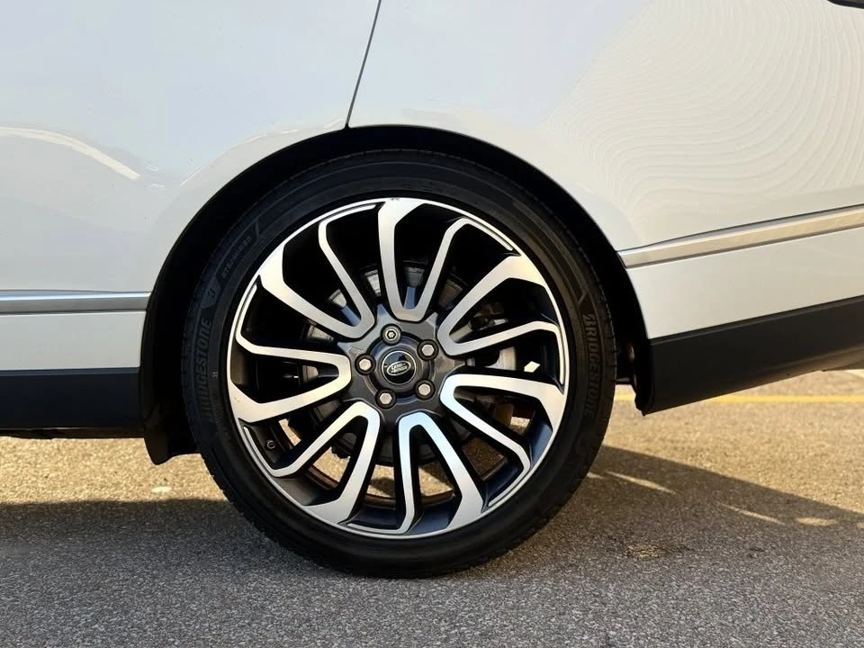 2019 Land Rover Range Rover L405 - Image 2 of 19