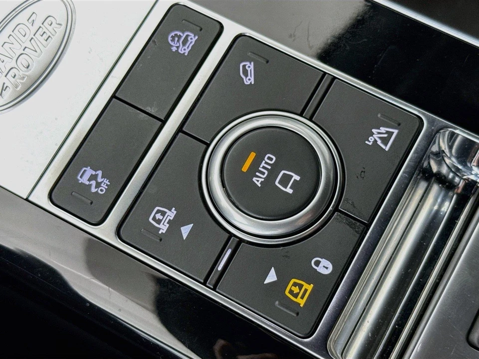 2019 Land Rover Range Rover L405 - Image 19 of 31