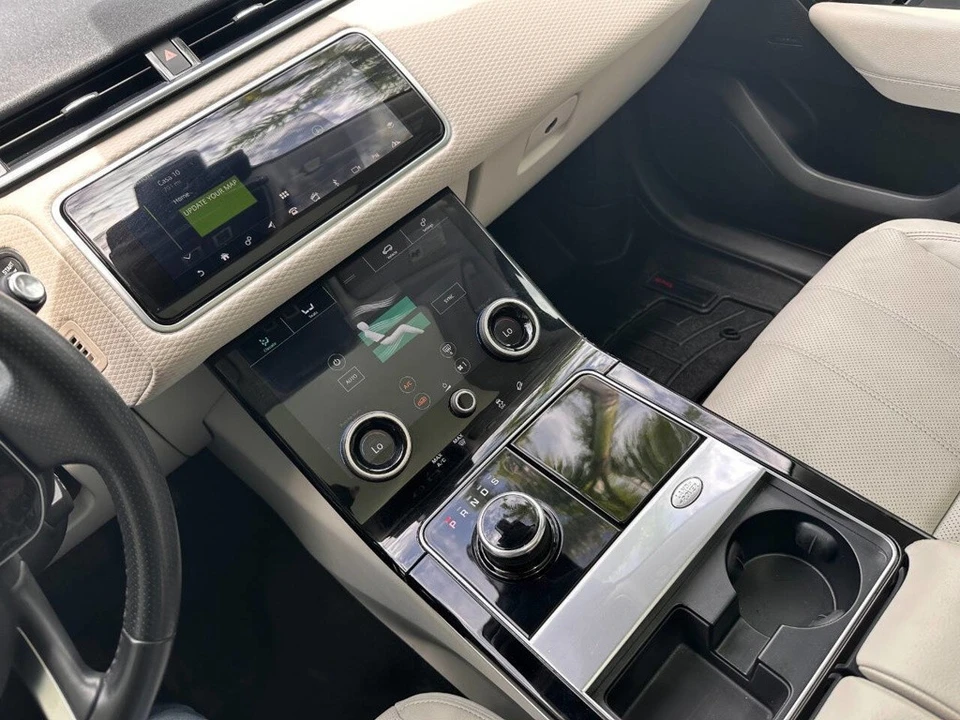 2019 Land Rover Range Rover Velar - Image 18 of 24