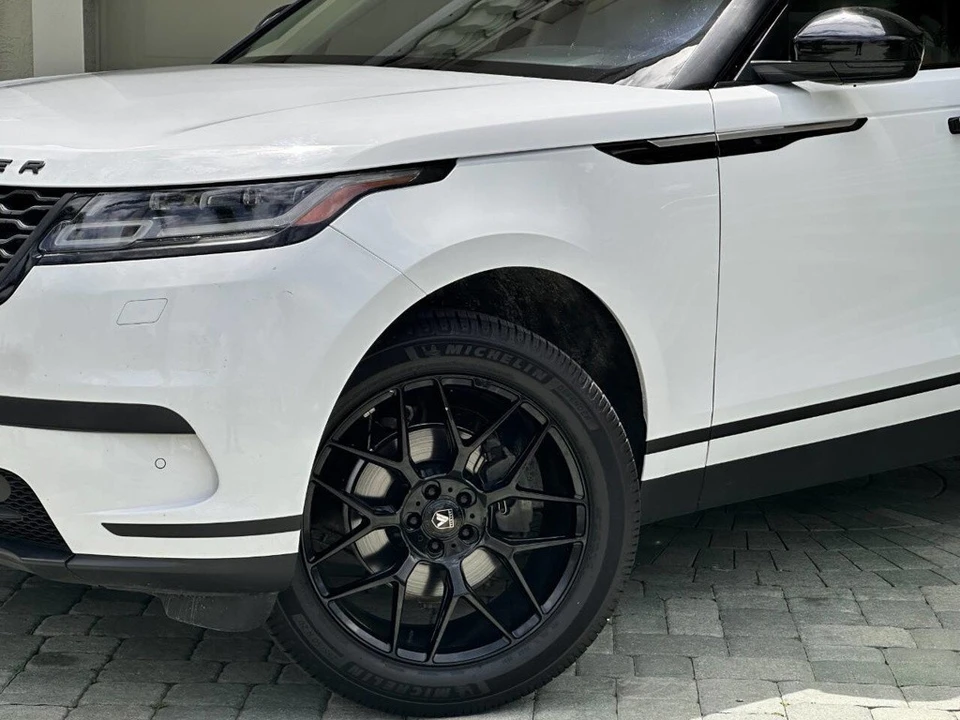 2019 Land Rover Range Rover Velar - Image 3 of 24