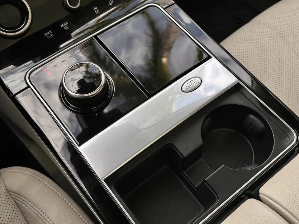 2019 Land Rover Range Rover Velar - Image 21 of 24