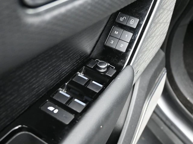 2019 Land Rover Range Rover Velar - Image 16 of 20