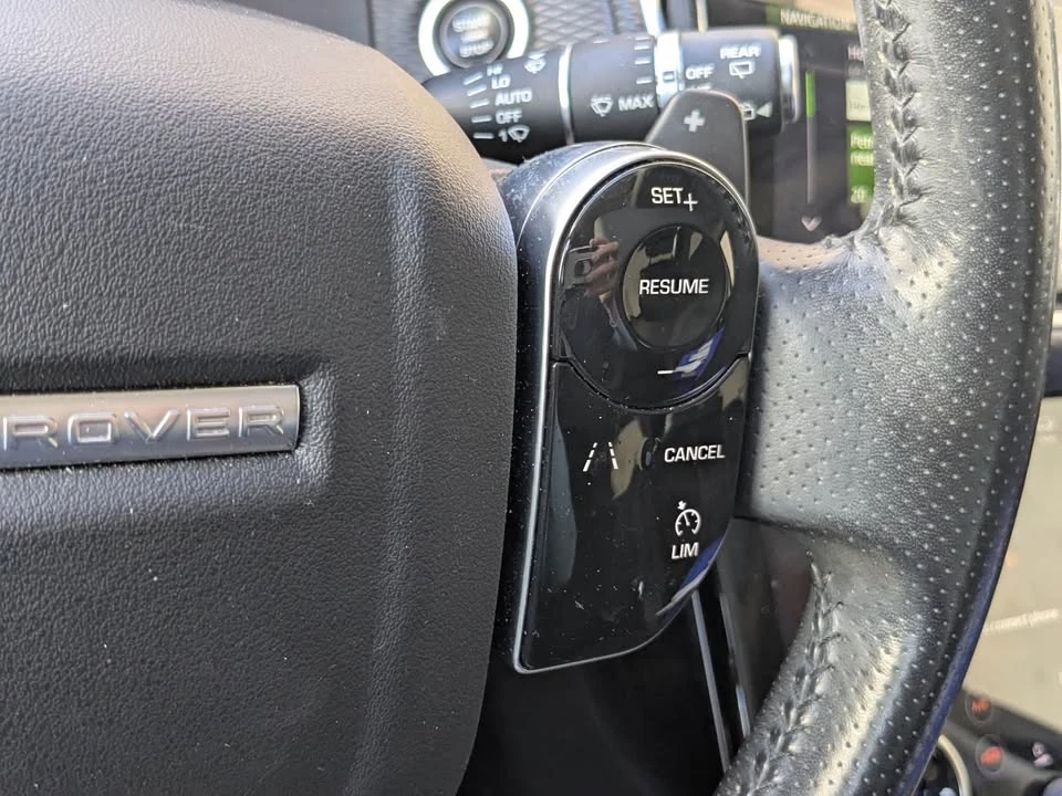 2019 Land Rover Range Rover Velar - Image 16 of 17