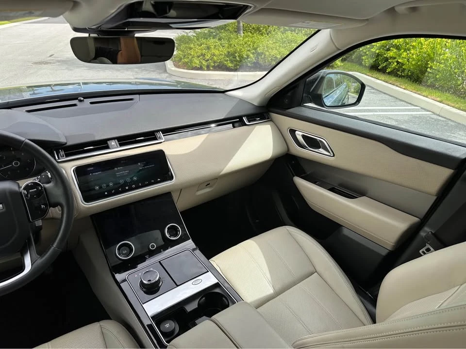 2019 Land Rover Range Rover Velar - Image 10 of 17