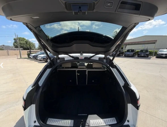 2019 Land Rover Range Rover Velar - Image 12 of 12