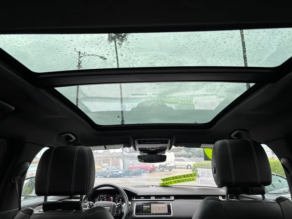 2019 Land Rover Range Rover Velar - Image 10 of 14