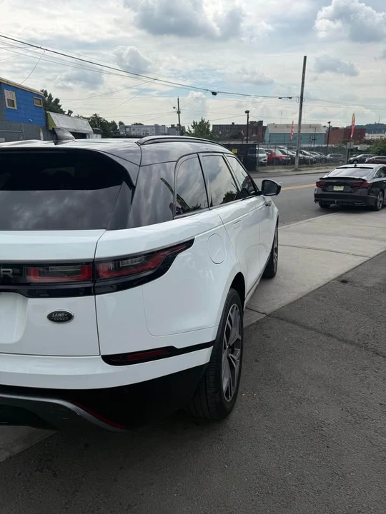 2019 Land Rover Range Rover Velar - Image 5 of 9