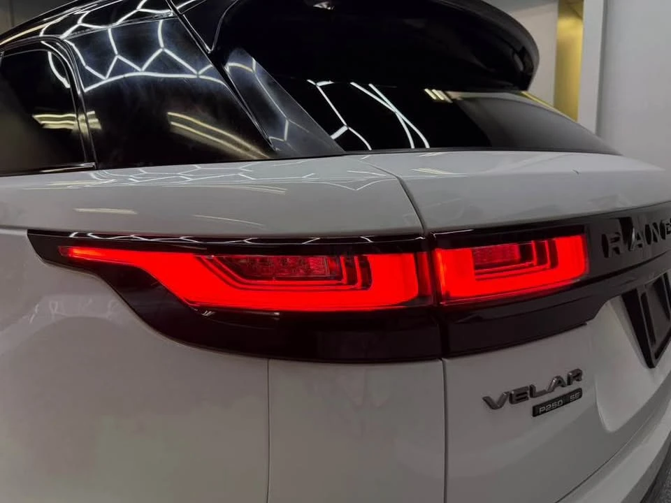 2019 Land Rover Range Rover Velar - Image 17 of 20