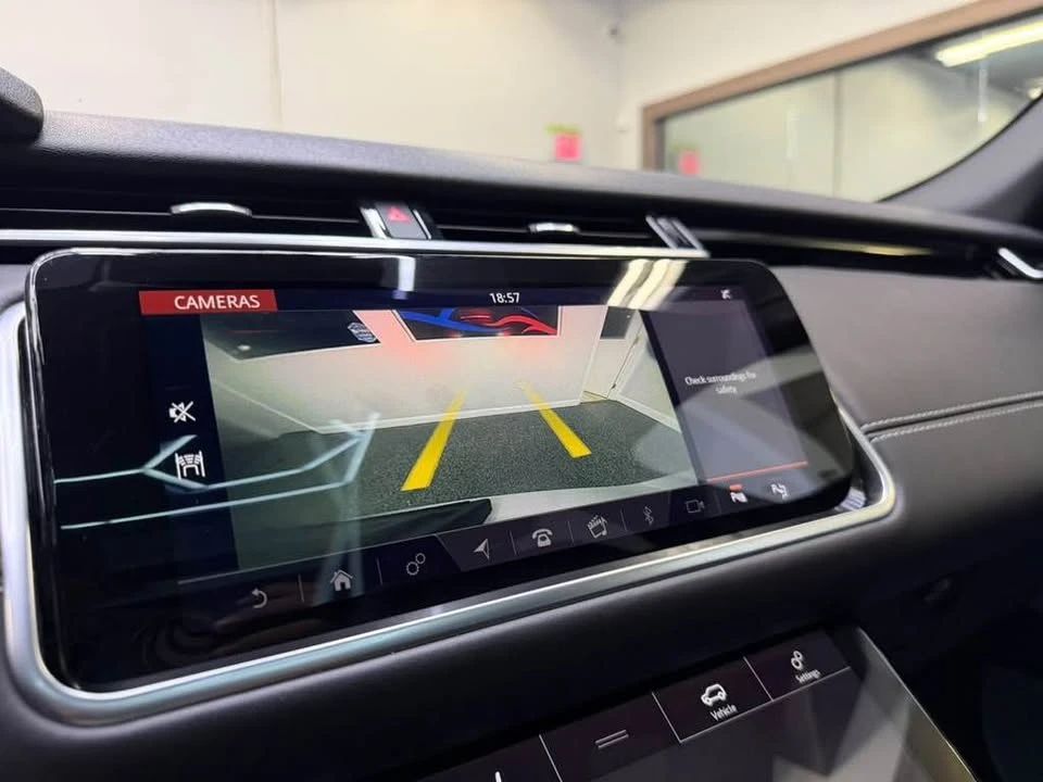 2019 Land Rover Range Rover Velar - Image 10 of 20