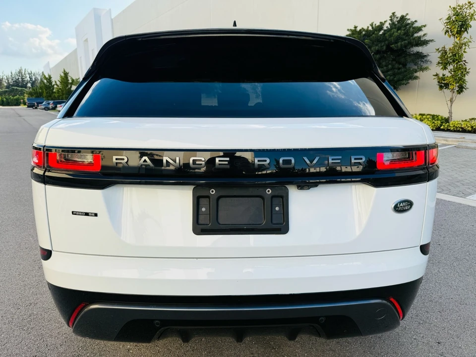 2019 Land Rover Range Rover Velar - Image 10 of 21