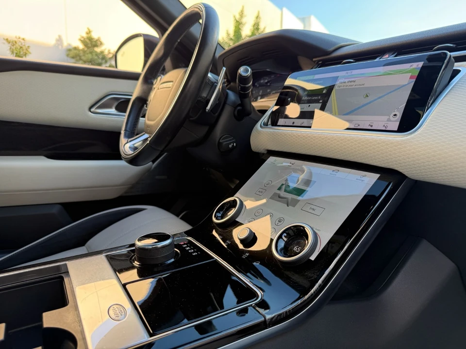 2019 Land Rover Range Rover Velar - Image 20 of 21